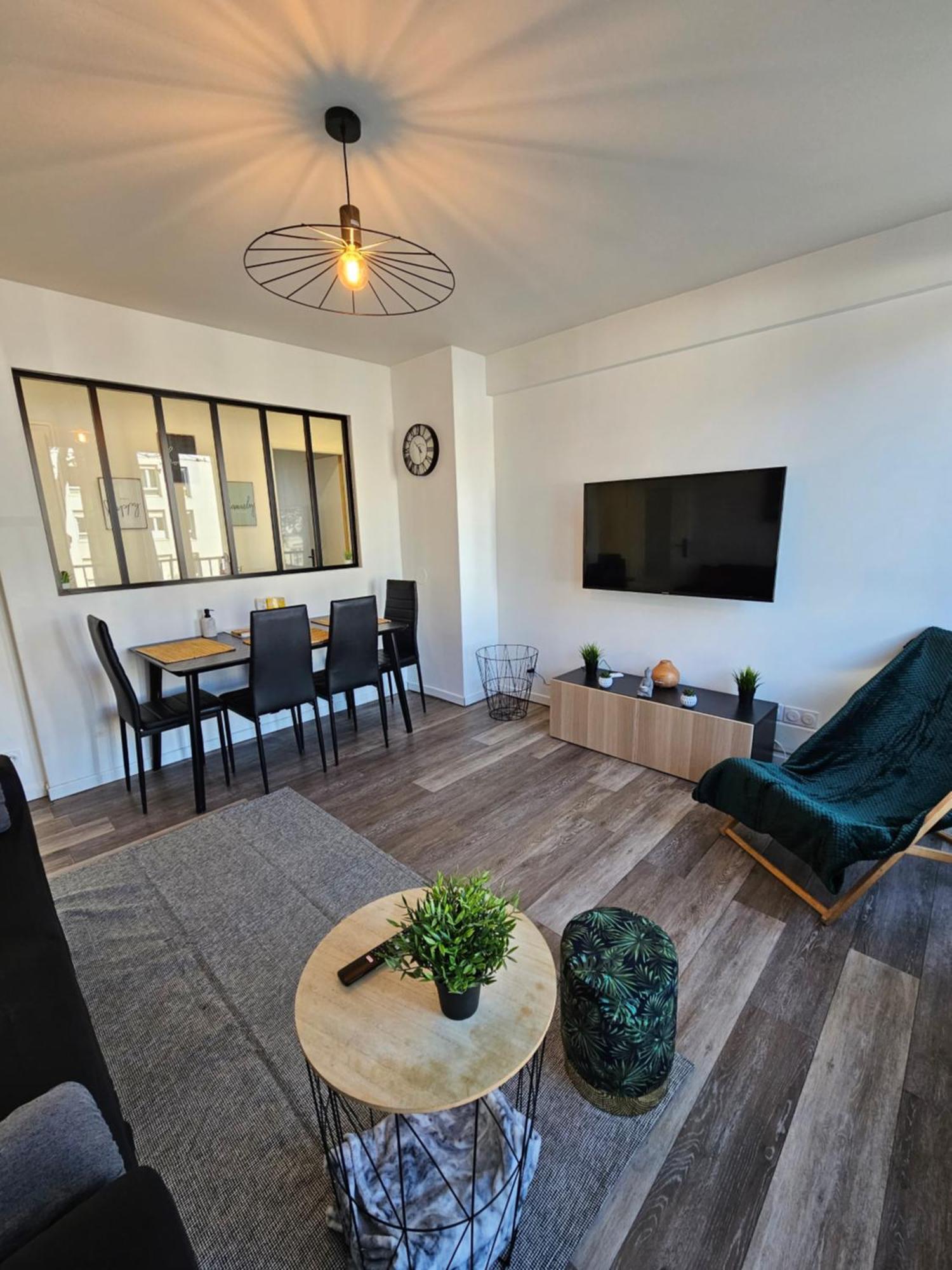 Charmant & Spacieux 3 Chambres - Mm Apartment - Lyon Grand Parilly Vénissieux Exteriör bild